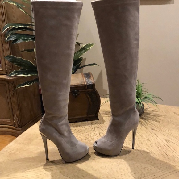 Luichiny Women's Case Closed Snow Boot - Picture 14 of 15